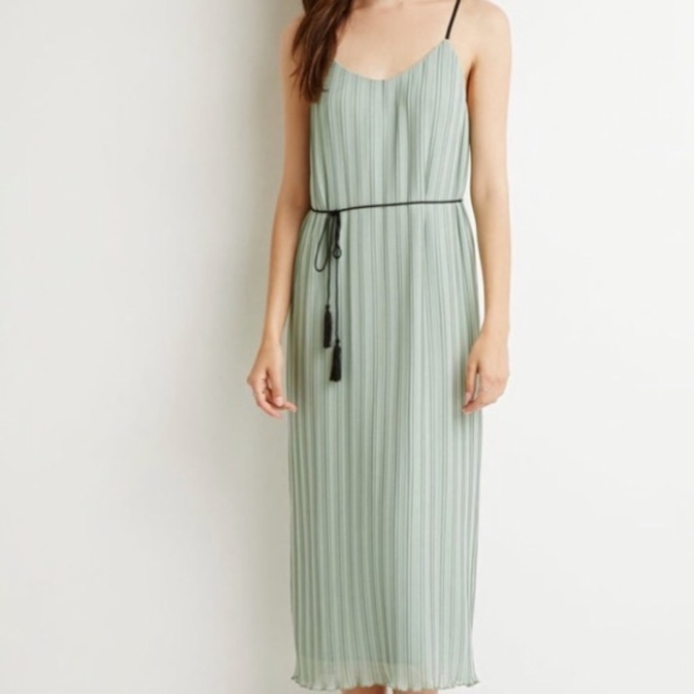 Pleated maxi dress